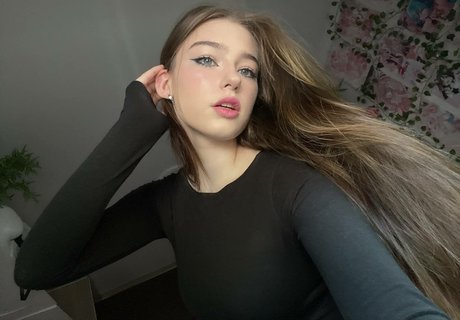 blonde teen pussy onlyfans free porn photos