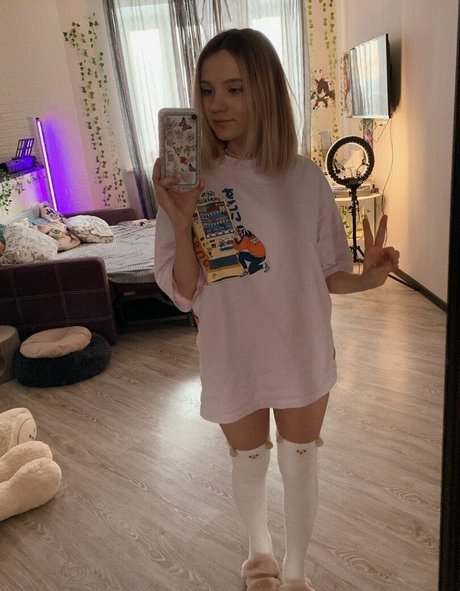 ShySonja model beautiful picture