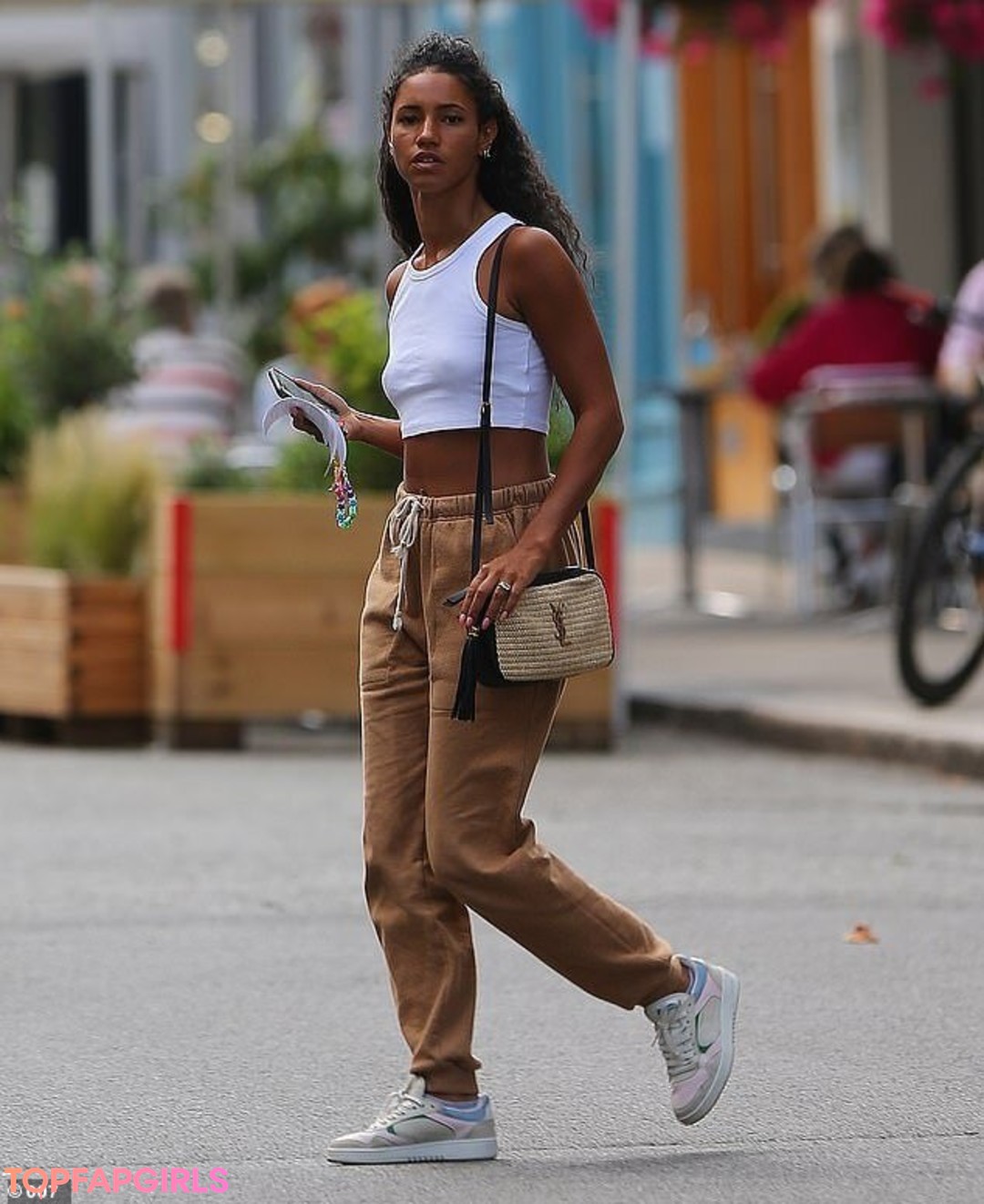 Vick Hope star pretty photos