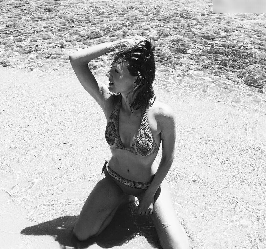Ella Endlich nudes actress galleries