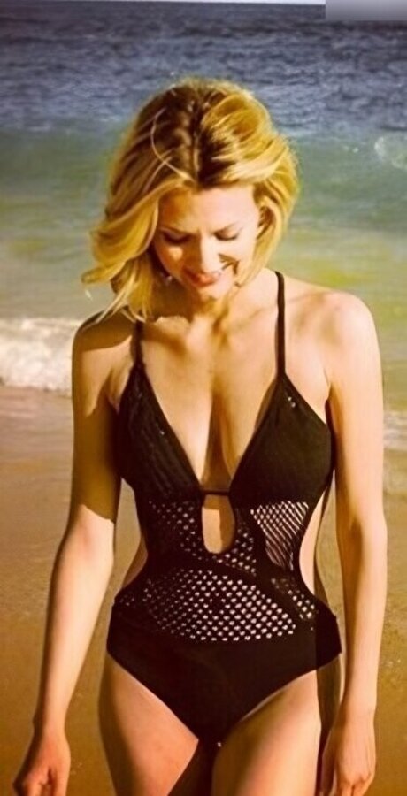 Ella Endlich model pretty images