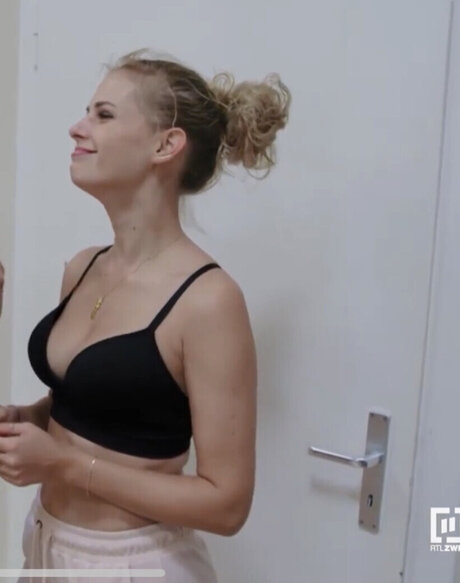 clothed onlyfans beautiful nude picture