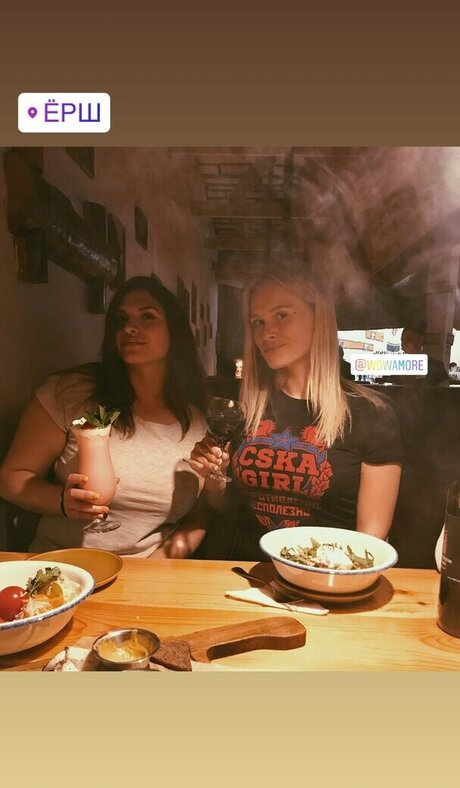 Nastya Blinova top profile image