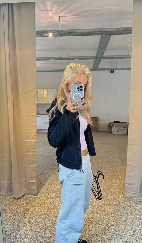 pantyhose footjob onlyfans pornographic picture