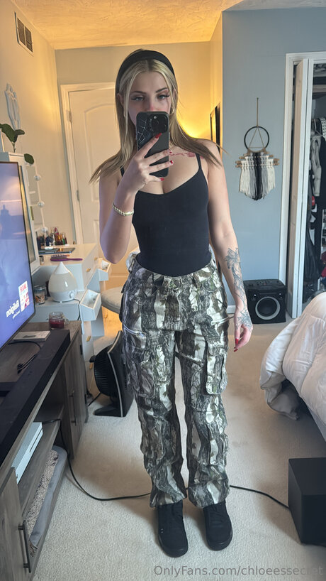 chloeessecret high quality actress img