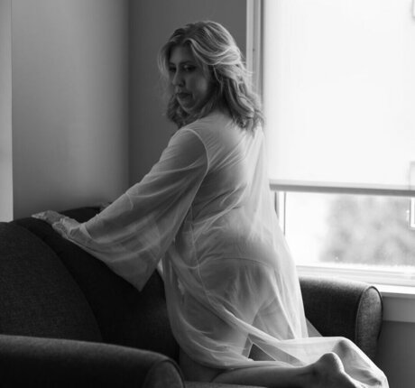 Wellnessbynorah pornstar nude img