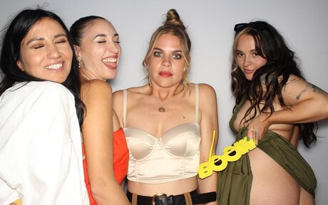 Photobox Flashes model pretty images