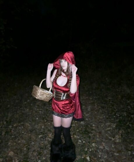 vvlils free actress gallery