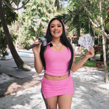 Brujabunny hot model gallery