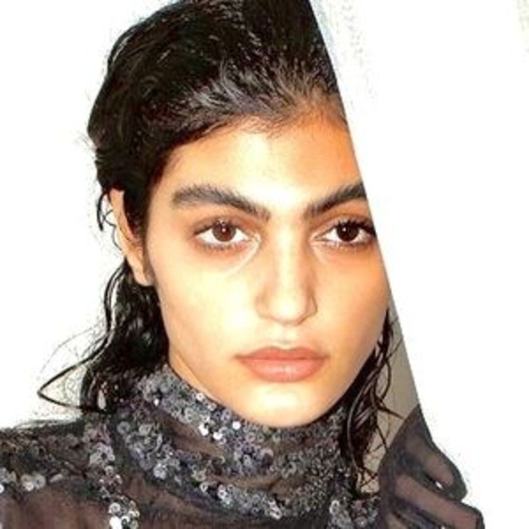 Soulin Omar sexy actress photos