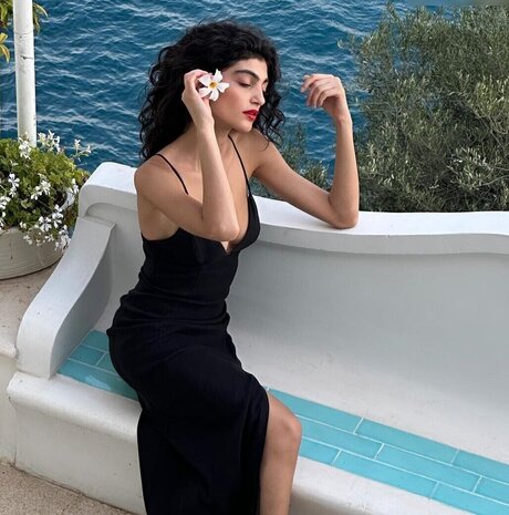 Soulin Omar star nude pic