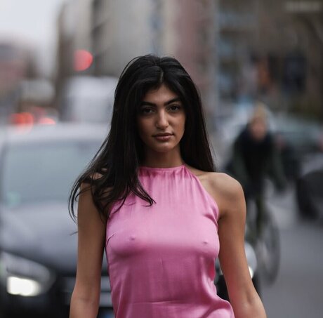 Soulin Omar star sexy archive