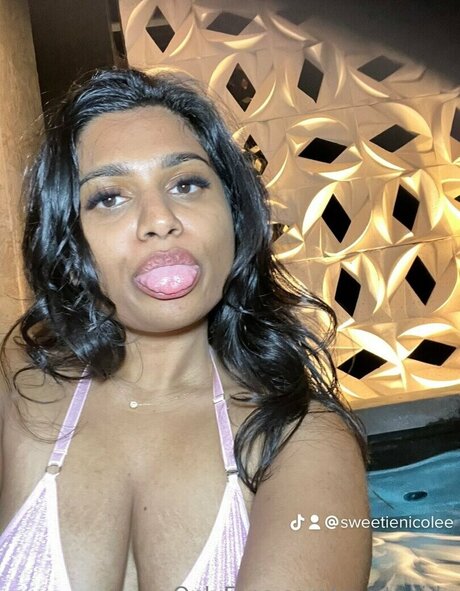 black hair milf onlyfans pornos photo