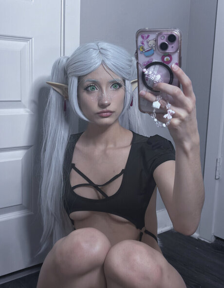 selkiewoah adult model img