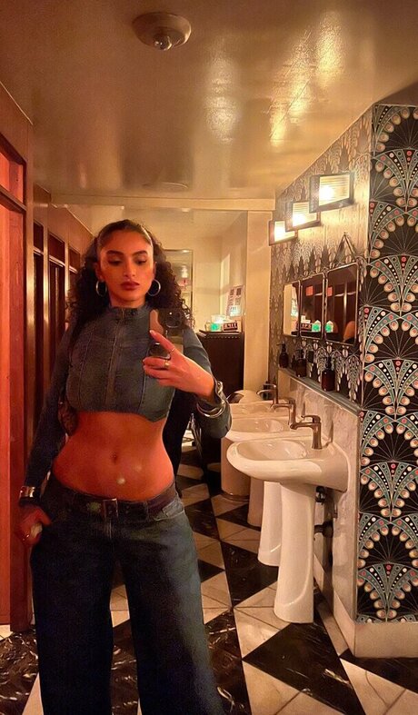 Imangharram model best pic