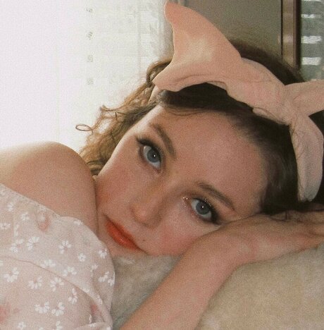 Nicole Dollanganger porn actress pics