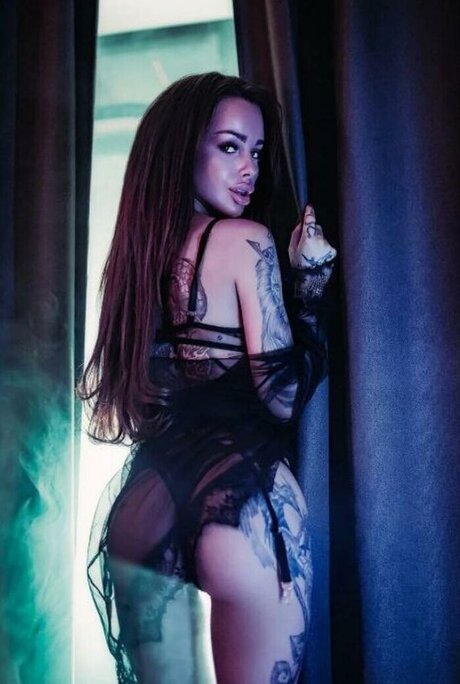 Suzanitta xxx star archive