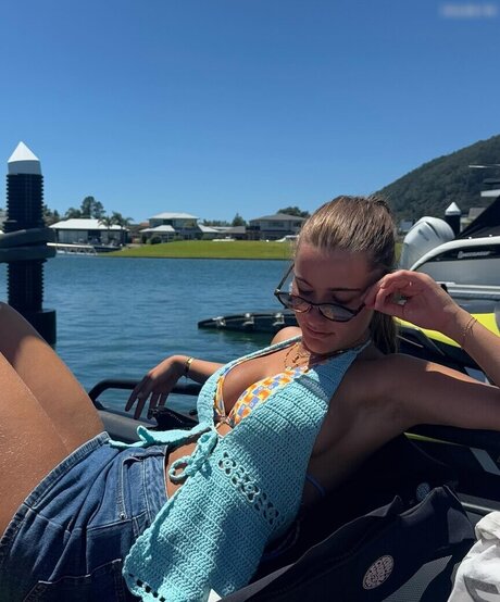 Lauramjj_ exclusive actress picture