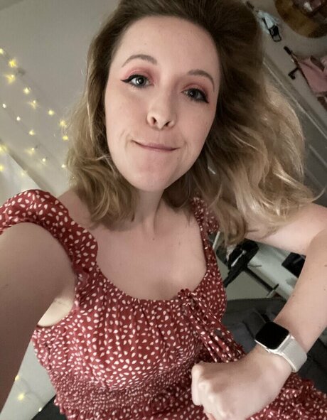 Pjonk beautiful actress image