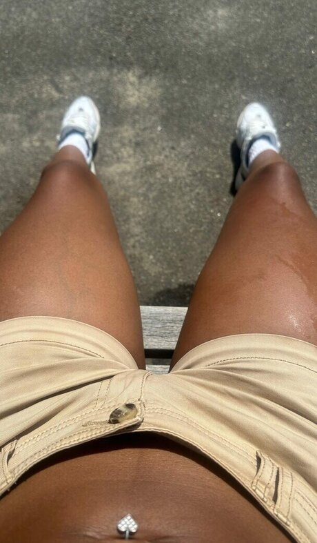 Belladonnas model photos