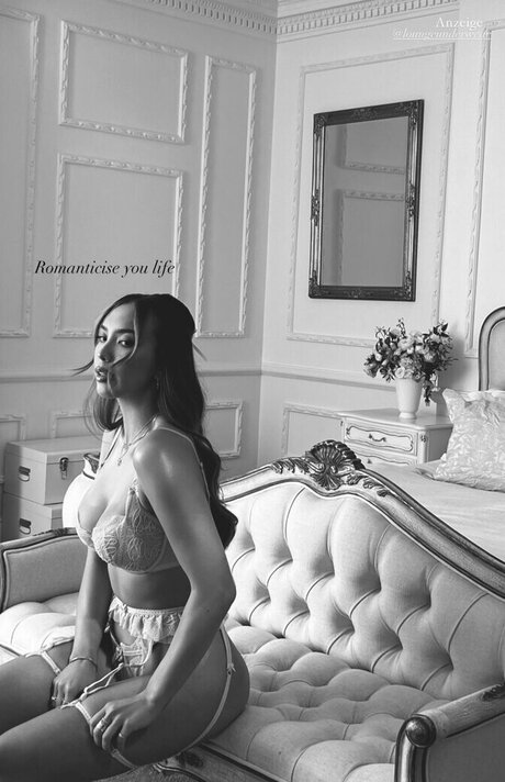 Adorable Caro star photo