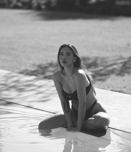 Adorable Caro hd pornstar img