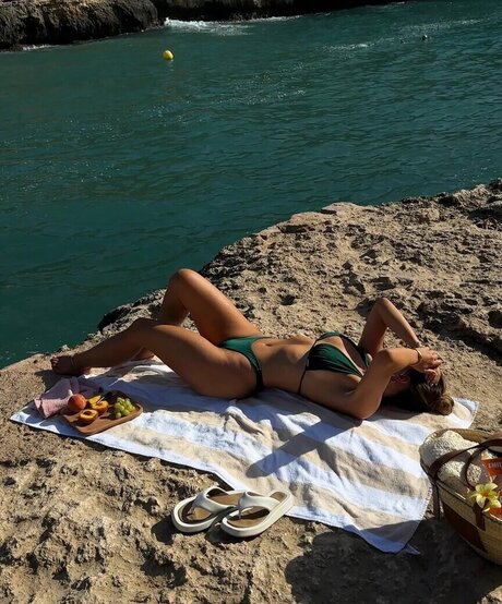 Adorable Caro star xxx galleries