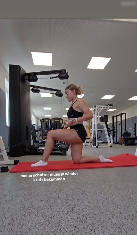 Emma Malewski erotic star img