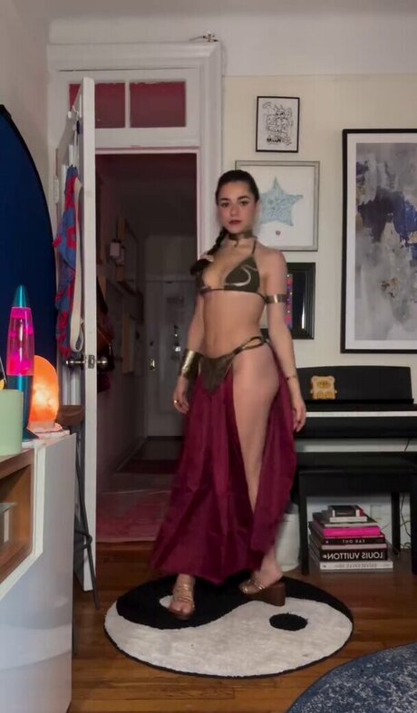 AllyAnnaMaria star exclusive photo