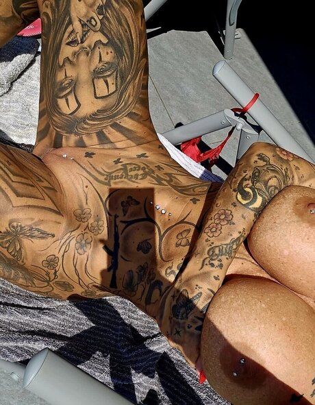 Sari Sander free pornstar img