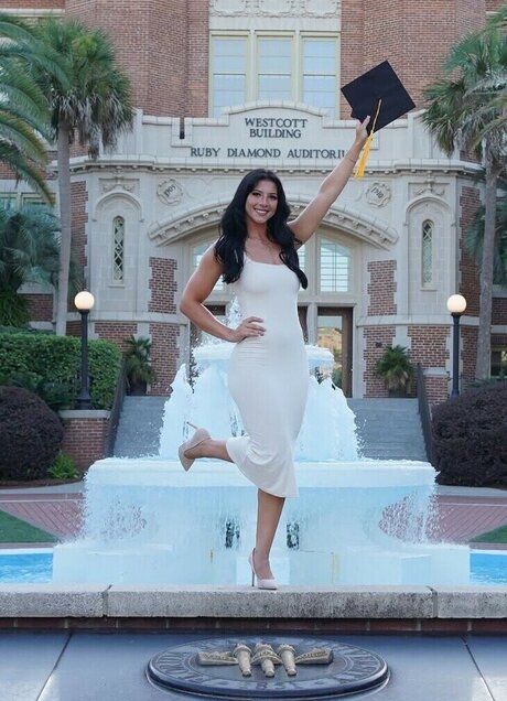 Allison Royalty model art pic