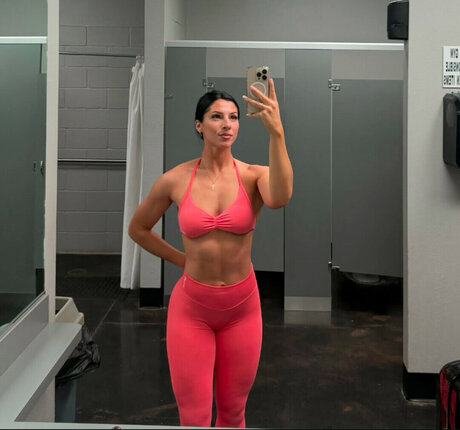 Allison Royalty model nude photo