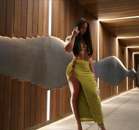 Allison Royalty hot pornstar img