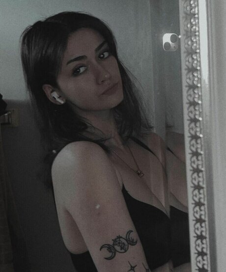 Itsmalic3 pornstar naked galleries