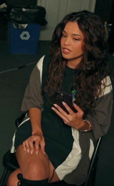 Valkyrae model hd img