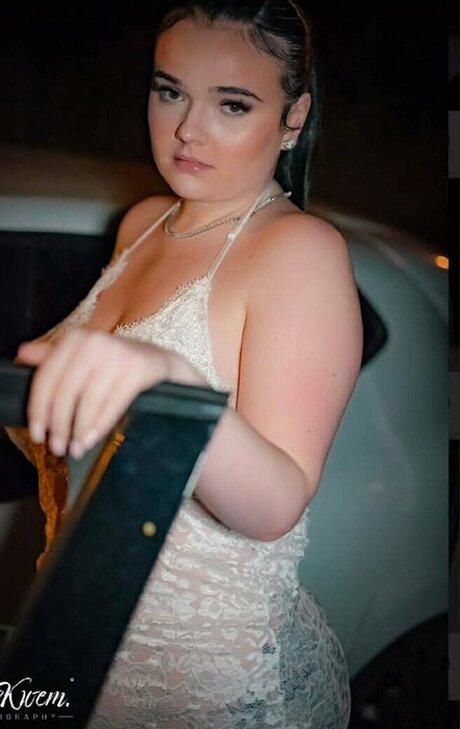 Katieexo134 model beautiful photos