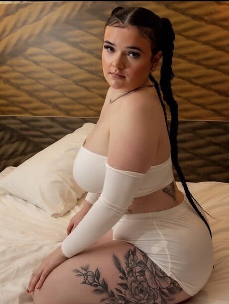 Katieexo134 nude star picture