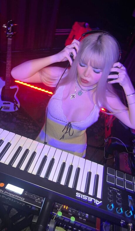 eggtardy star erotic photo