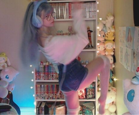 Skymi chan model high quality photo