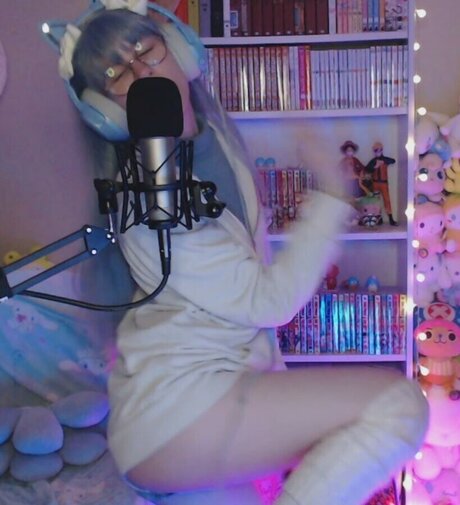 Skymi chan star adult picture