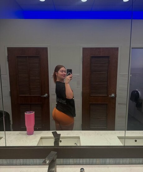 lesbians onlyfans nice pictures