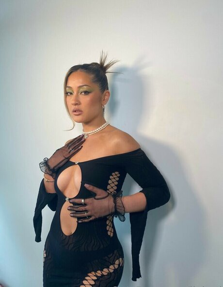 trans onlyfans hot porn image