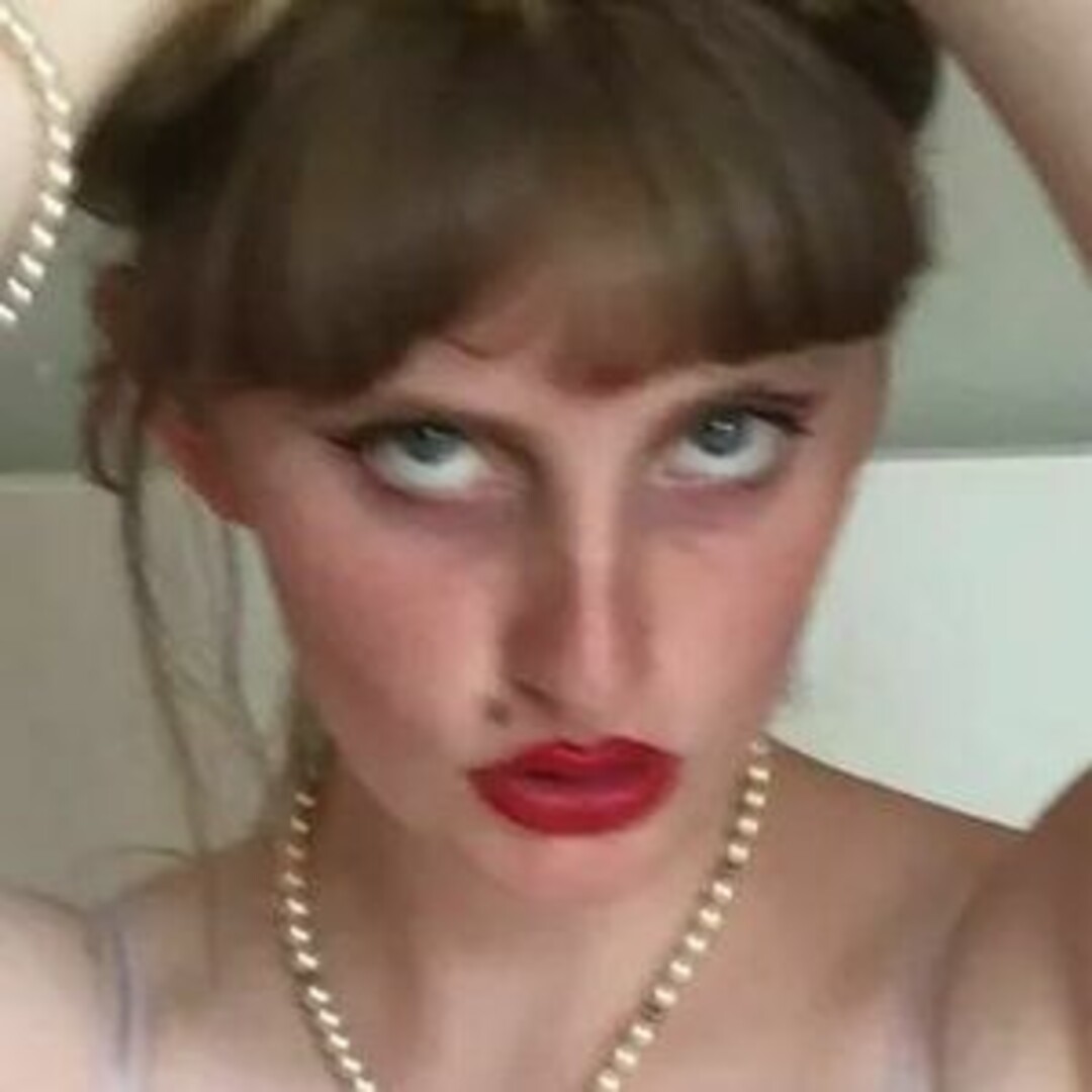 Ellie Zalar model porn img