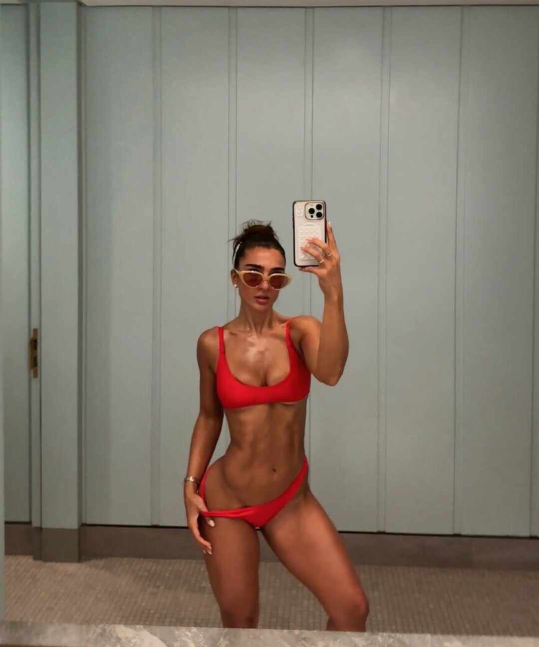Stef Williams beautiful model pics