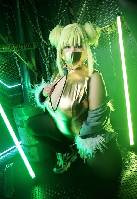 kreyz1e model pornographic images