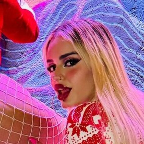 Lilly V Savage top profile image