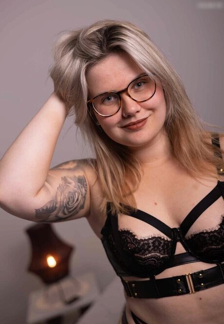 Kleinstadtvanni pornstar nudes pictures