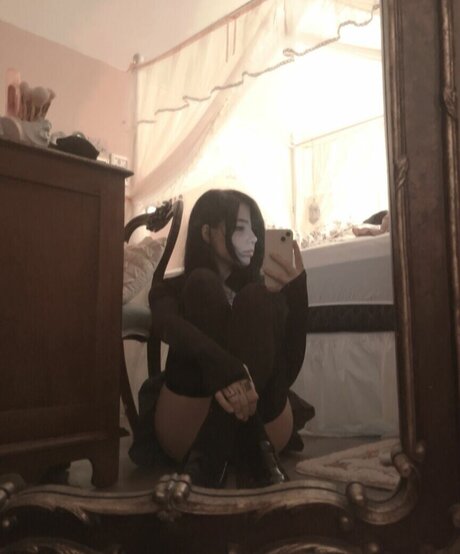 Laurinchhhe sexy star image