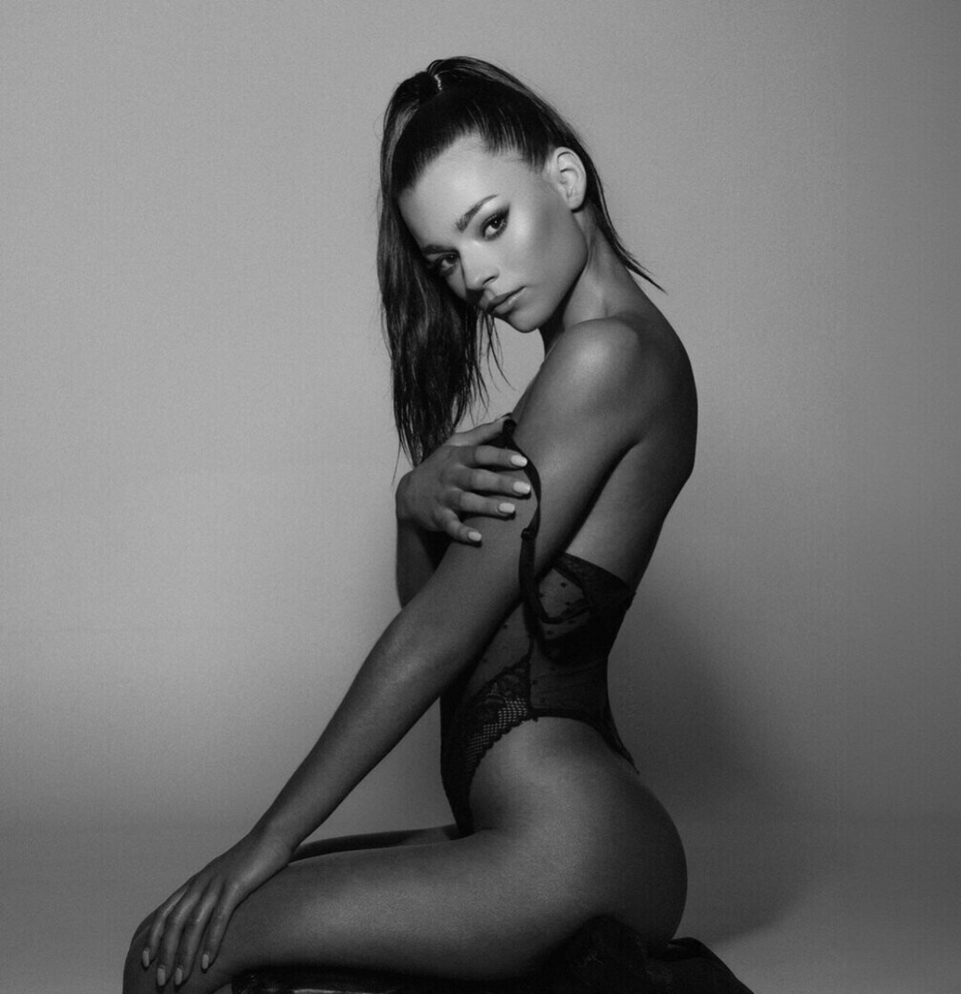 Taylin Alberts nice model pic