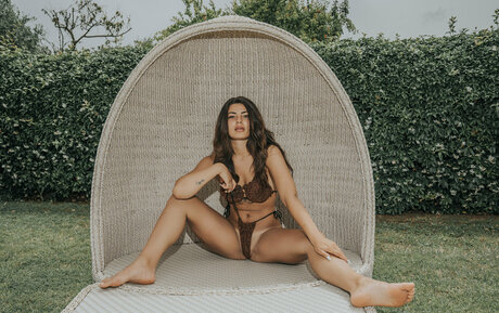 Jasmin Salvati star hd img